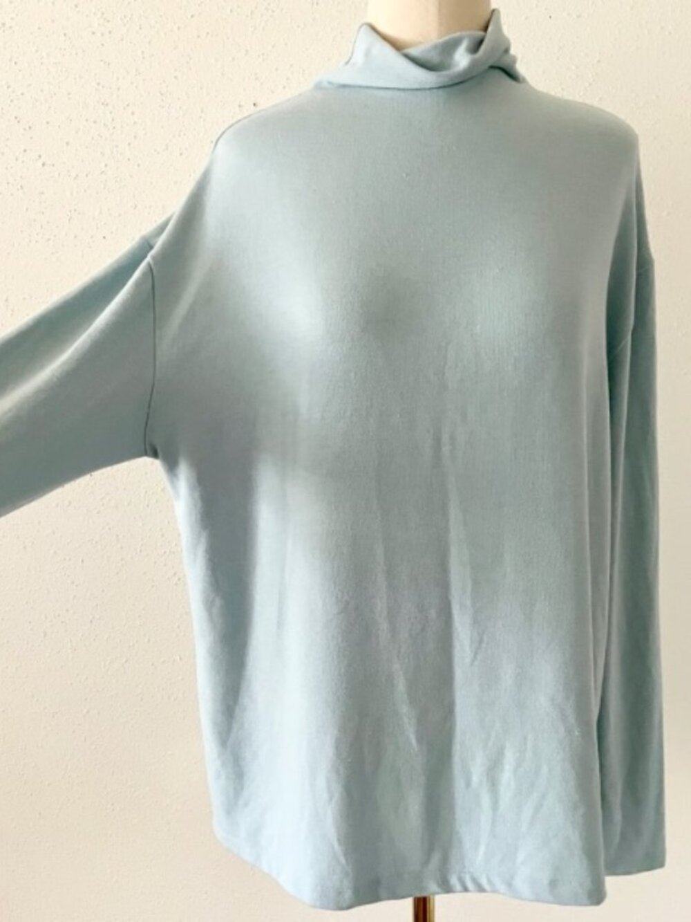 WILFRED FREE Women's Size Medium Light Blue Lounge Mockneck Long Sleeve Shirt M